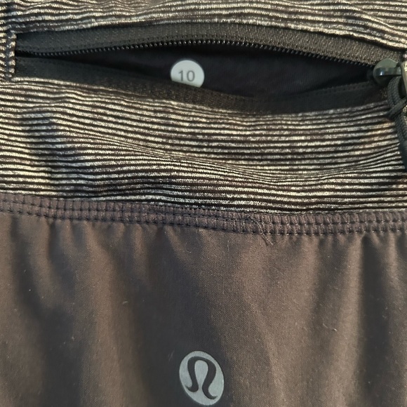 Lululemon weightless skirt - Picture 3 of 5